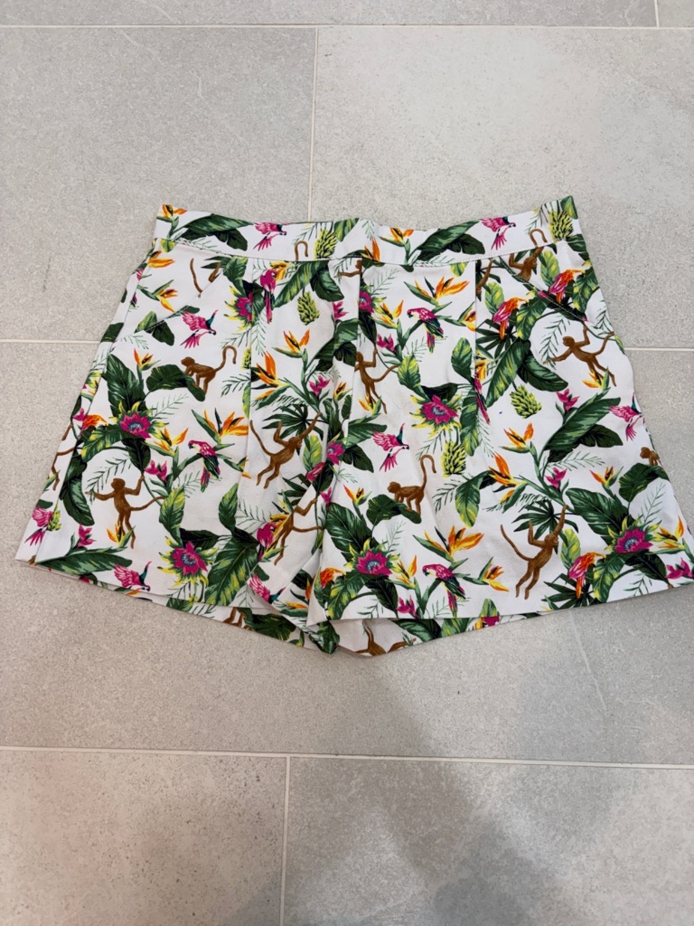 Janie and Jack girls 12 Shorts - White with Green & Pink Floral